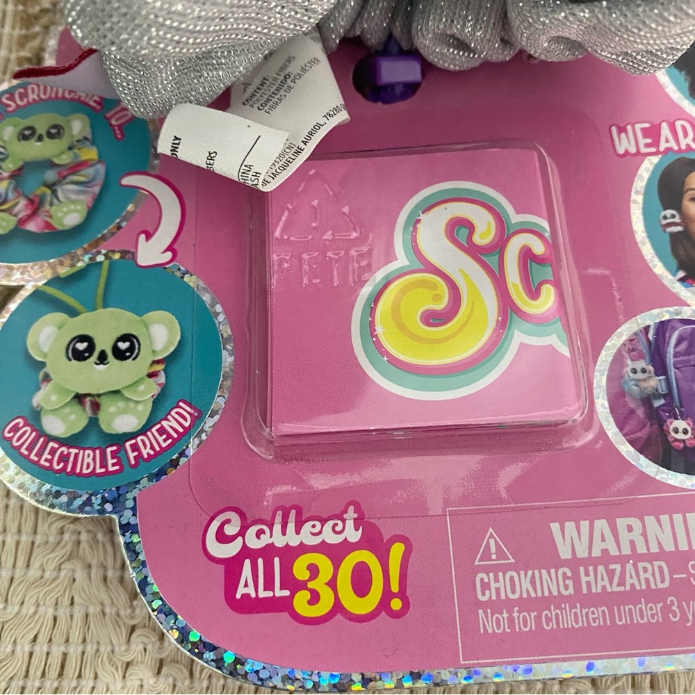 ScrunchMiez S. 1 Girl’s Collectible Scrunchies Moose Toys SUPER RARE #40 PAWFECT - Picture 3 of 6